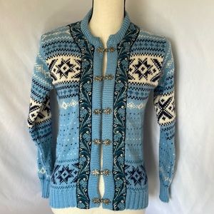 Vossknit vintage sweater 100% virgin wool size 38 made in Norway metal hooks